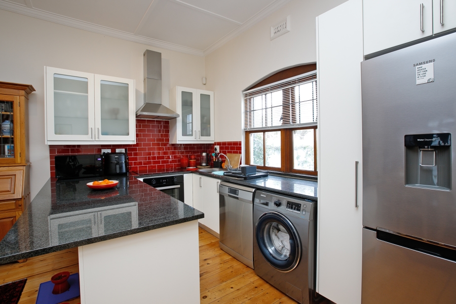 2 Bedroom Property for Sale in Harfield Village Western Cape